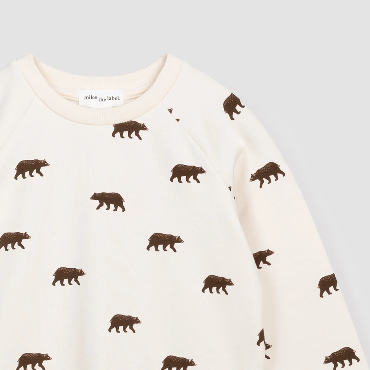 Grizzly Print on Crème Sweatshirt