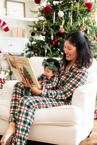 Long-Sleeved Women's Pajama Set in Holiday Plaid